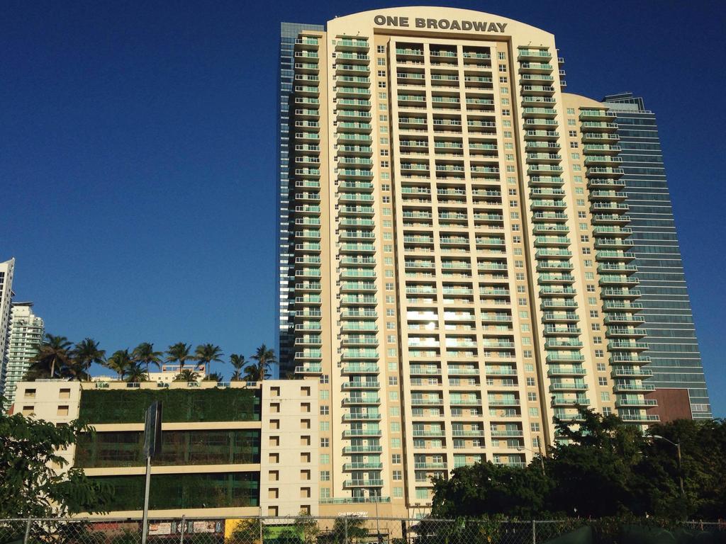 Lyx Suites At One Broadway In Brickell ไมอามี ภายนอก รูปภาพ