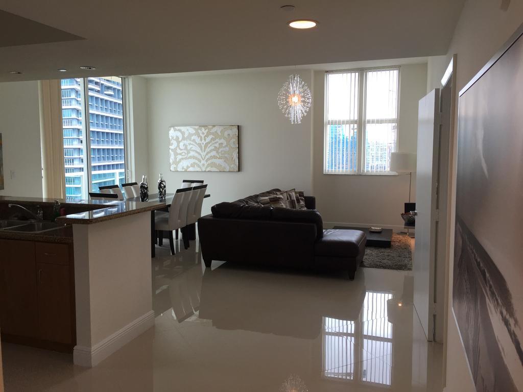 Lyx Suites At One Broadway In Brickell ไมอามี ภายนอก รูปภาพ