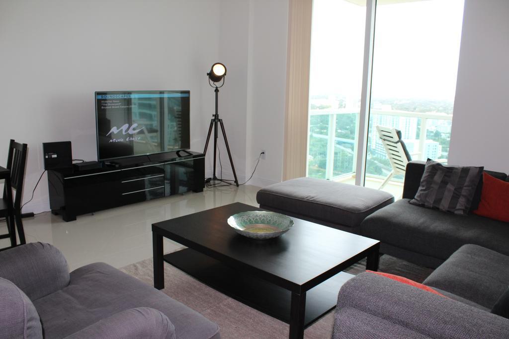 Lyx Suites At One Broadway In Brickell ไมอามี ภายนอก รูปภาพ
