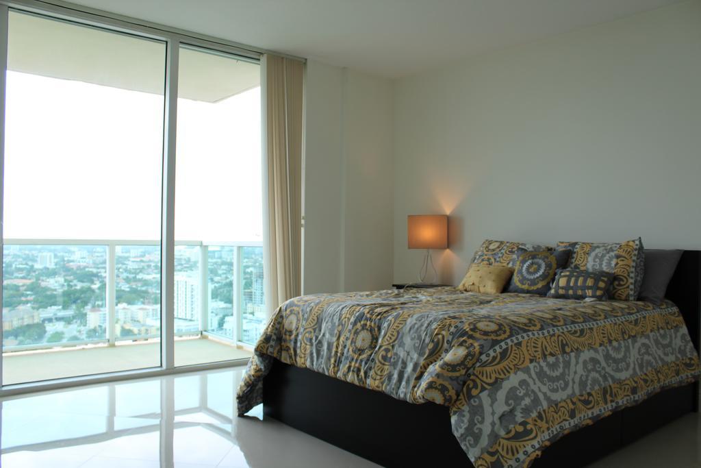 Lyx Suites At One Broadway In Brickell ไมอามี ภายนอก รูปภาพ